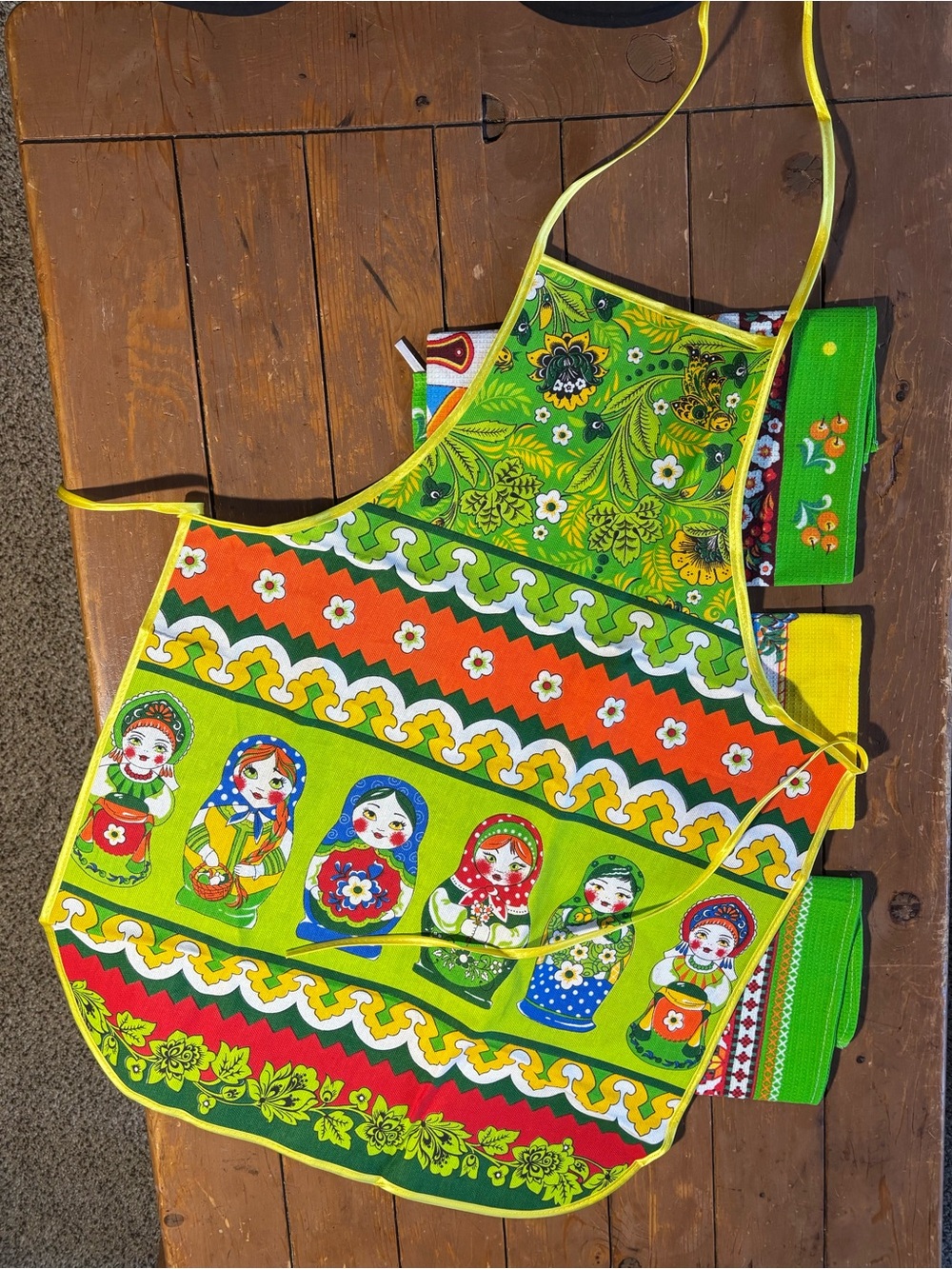 Matryoshka Dolls Kitchen Towels and Apron 100% Cotton Waffle Doll Print Babushka